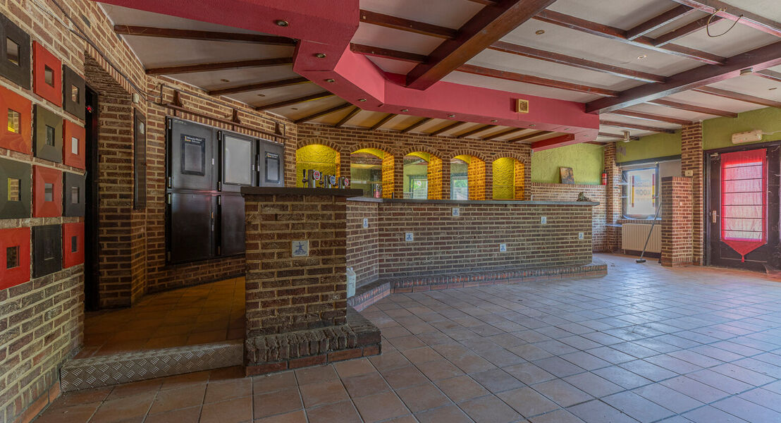 Gebouw voor gemengd gebruik te koop in Lebbeke Denderbelle
