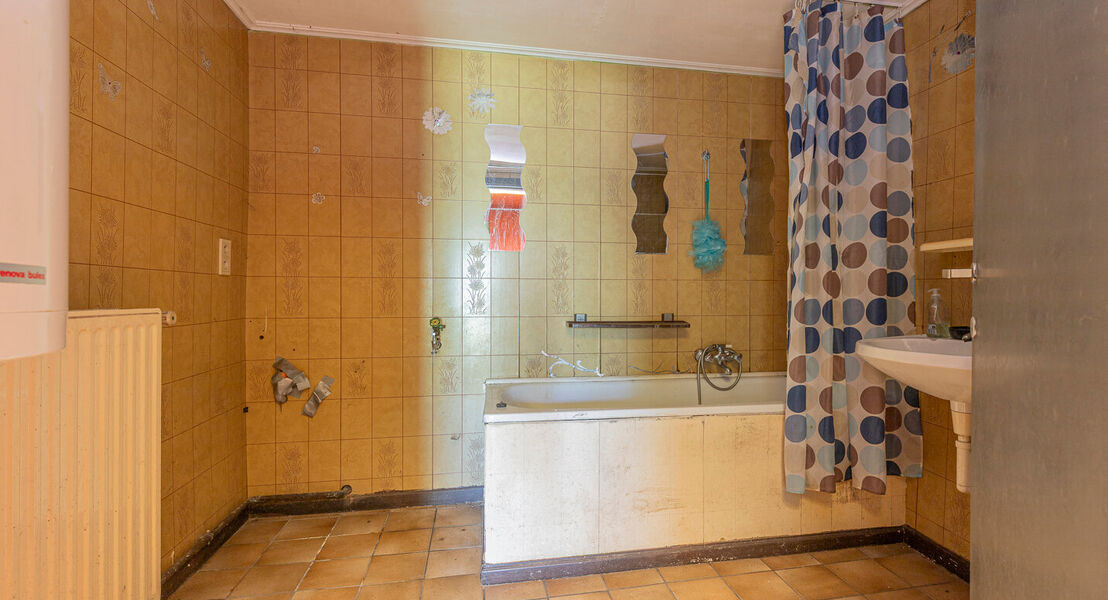 Gebouw voor gemengd gebruik te koop in Lebbeke Denderbelle