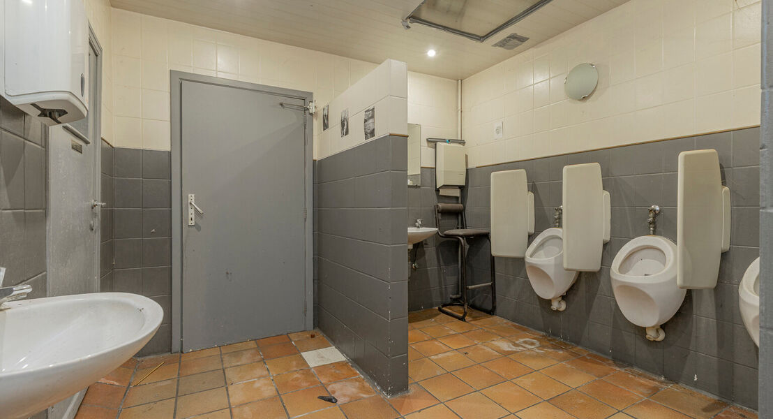 Gebouw voor gemengd gebruik te koop in Lebbeke Denderbelle