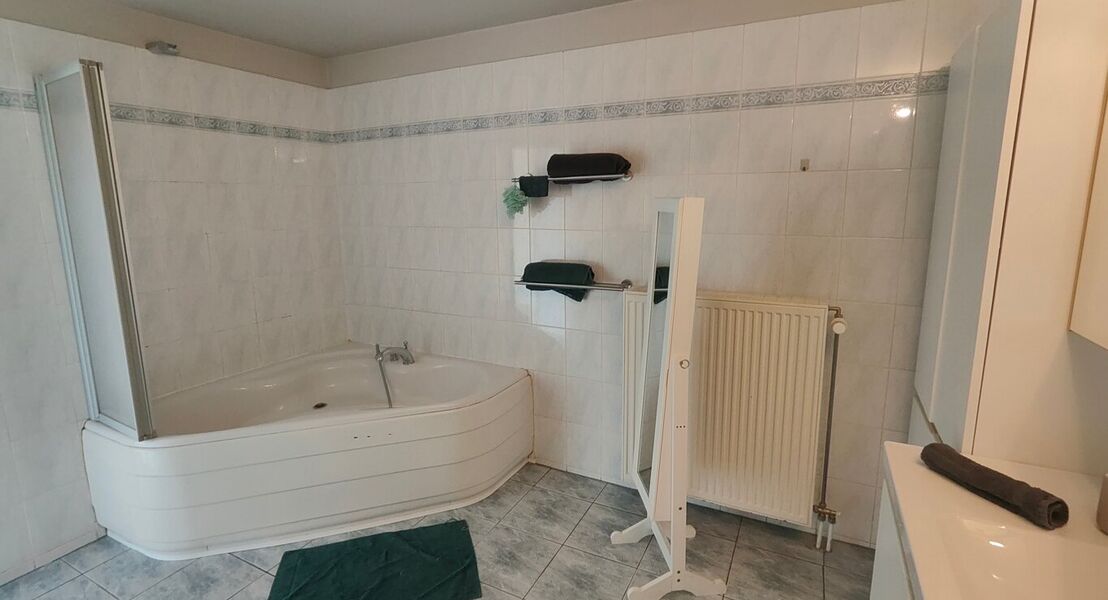 Gelijkvloerse verdieping te huur in Buggenhout