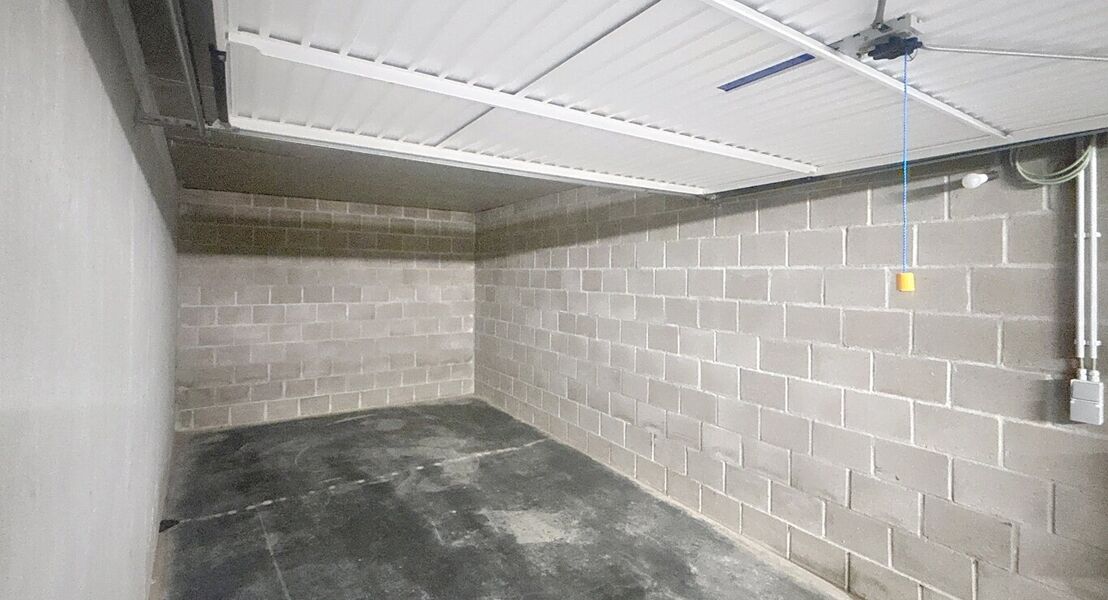 Gesloten garagebox te huur in Opwijk