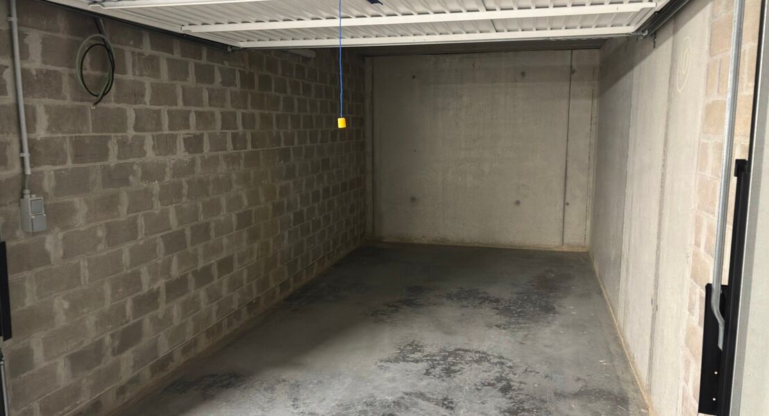 Gesloten garagebox te huur in Opwijk