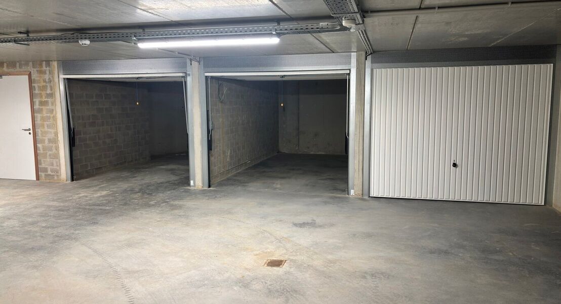 Gesloten garagebox te huur in Opwijk